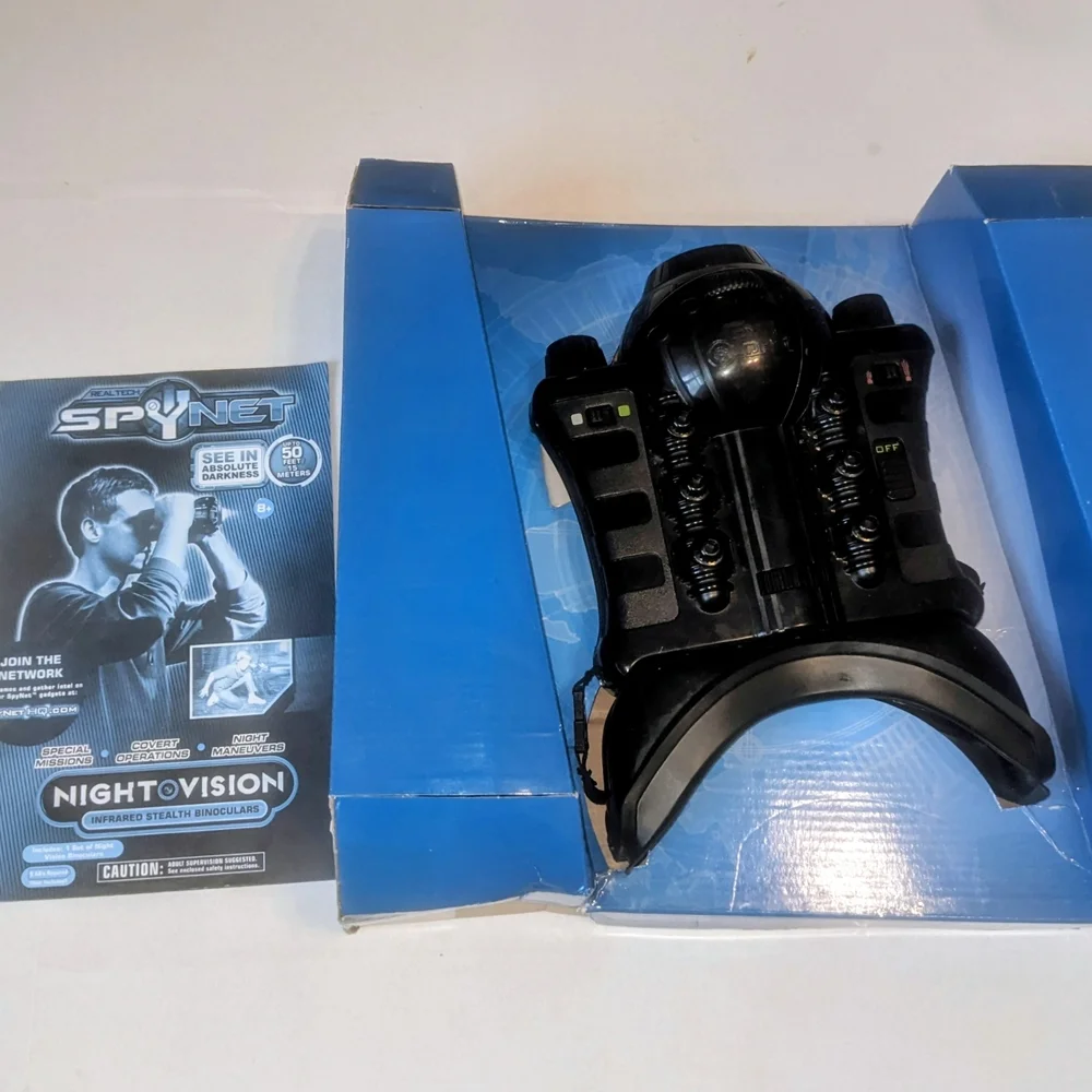 Jakks Pacific Real Tech SPYNET Ultra Night Vision Infrared Goggles 2011